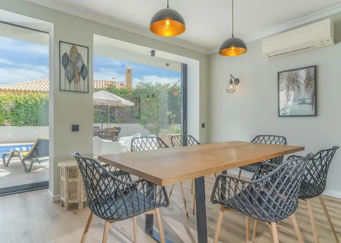 Casa Talay 4 Bedroom Pool - Meia Beach, * Lagos